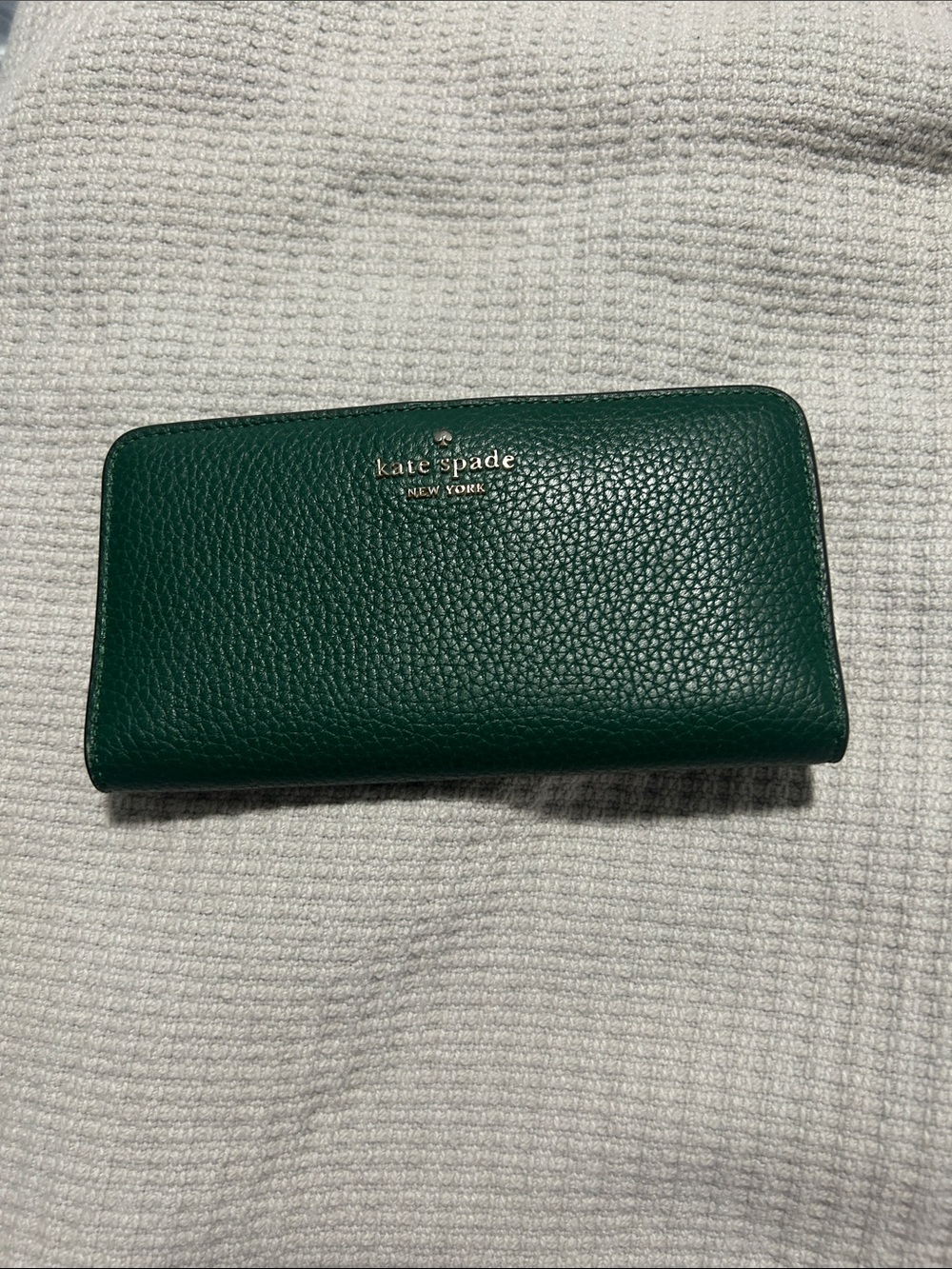kate spade Green Pebbled Leather Zip Wallet with Gold Logo
